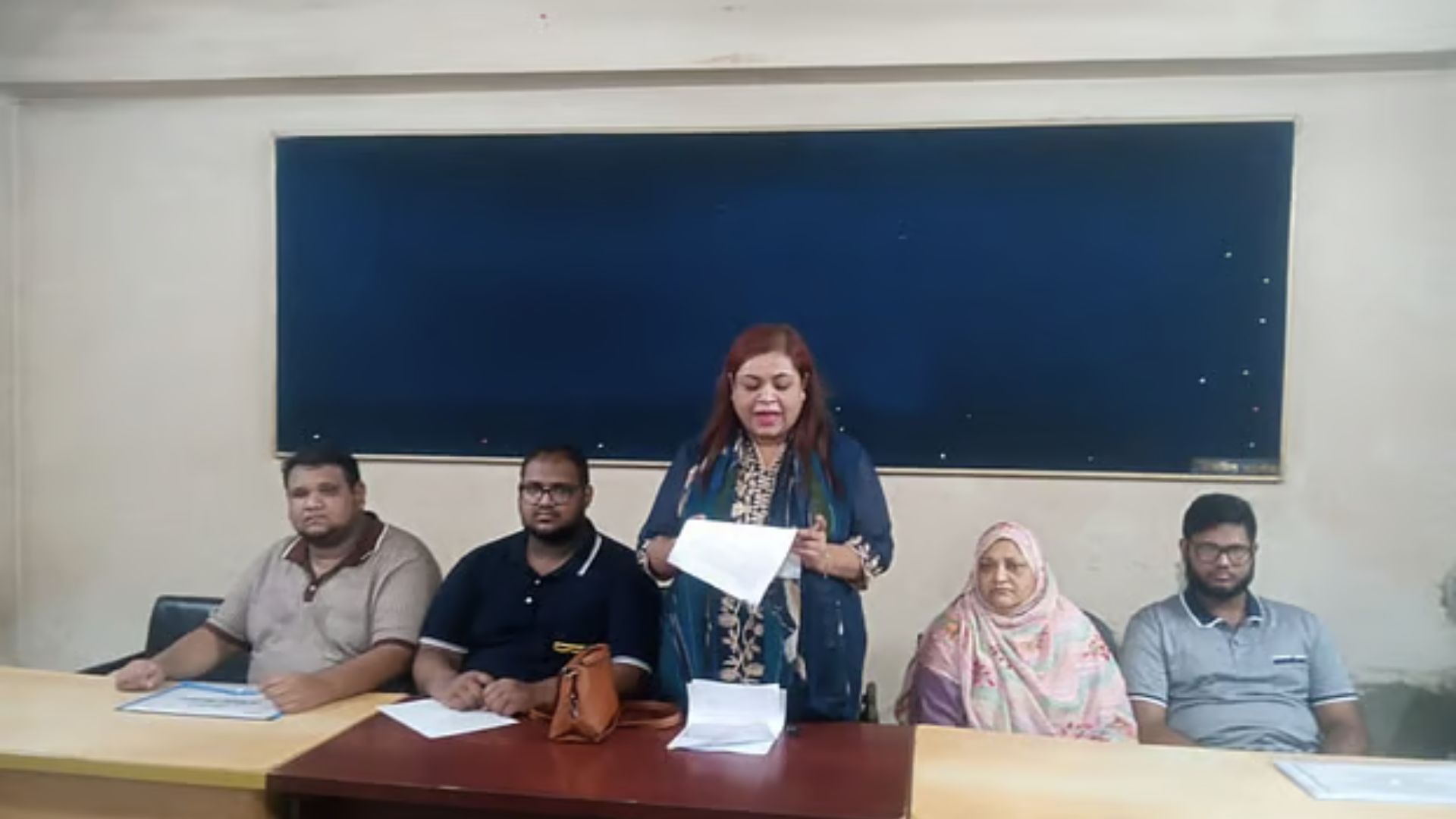 পেট্রলপাম্প দখলচেষ্টা
